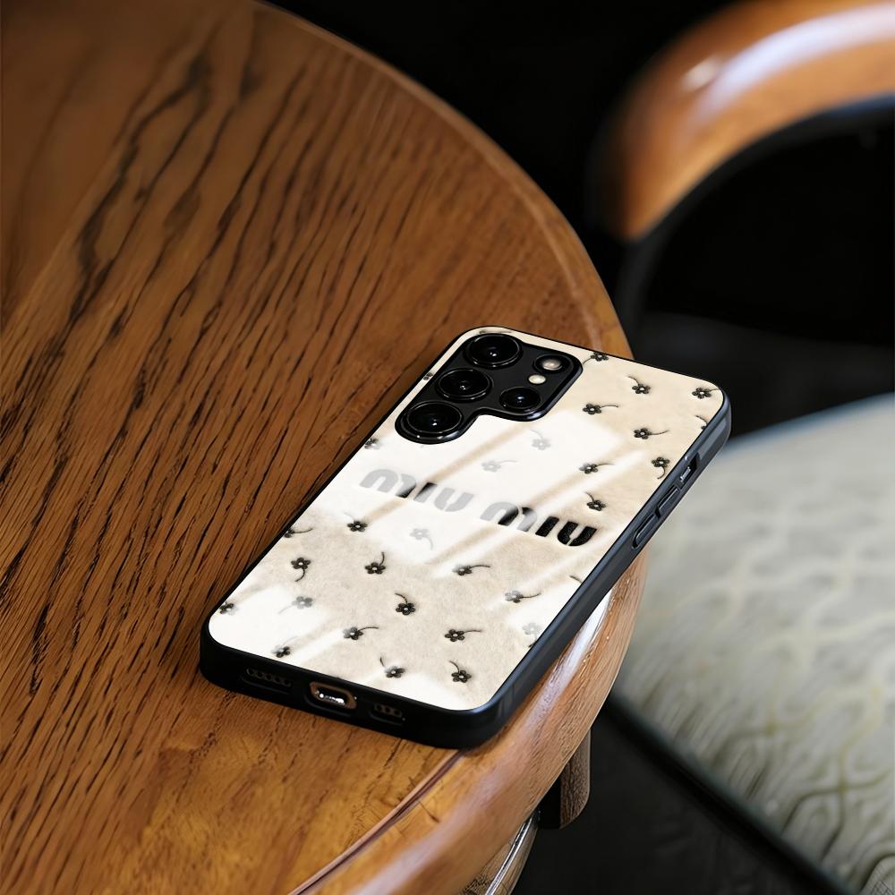 Luxury brands M-miu M-miu desi - Phone Cases Brands recensione e prezzo